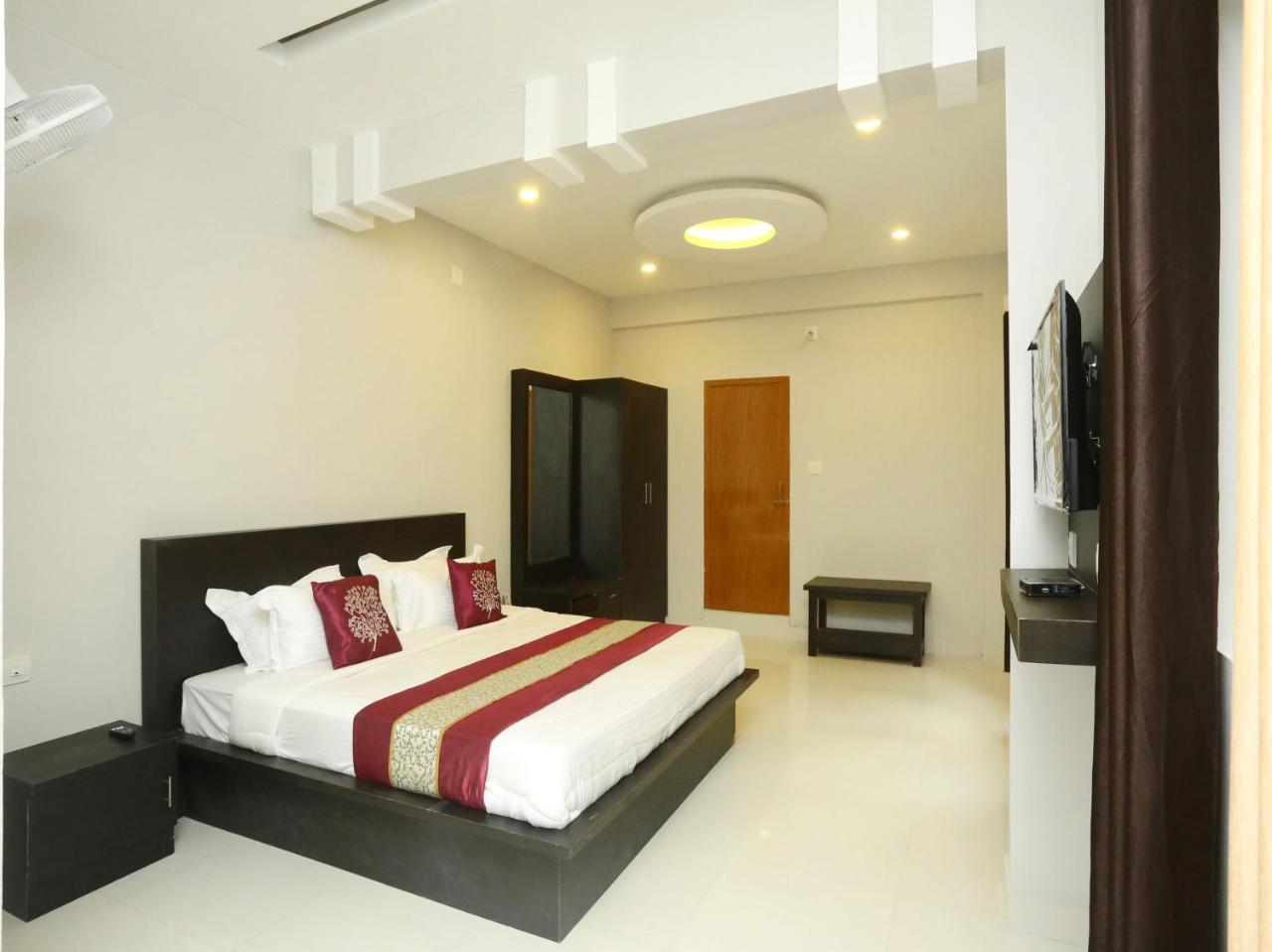 Отель Oyo 12978 Igloo Residency Витхири Экстерьер фото